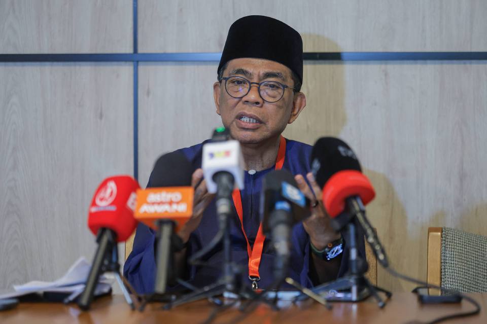 PN dan BN bukannya bergabung, sekadar persefahaman - Khaled Nordin