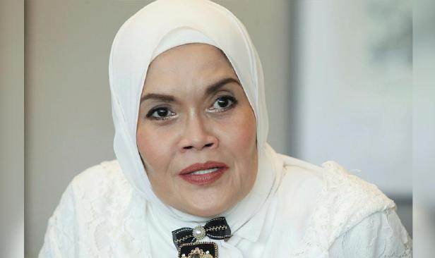 Orang tak nampak air mata kami - Aishah