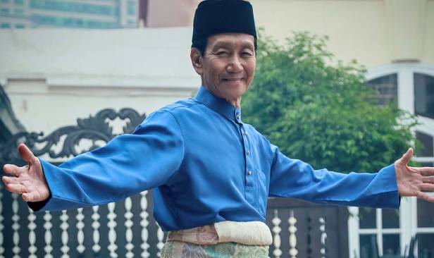 Andre Goh belajar lagu Melayu asli di riba bapa