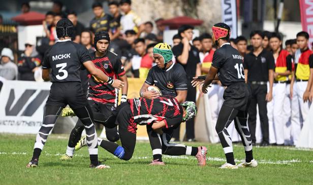 Aksi pembukaan sengit hangatkan saingan ragbi MCKK 7s edisi ke-14