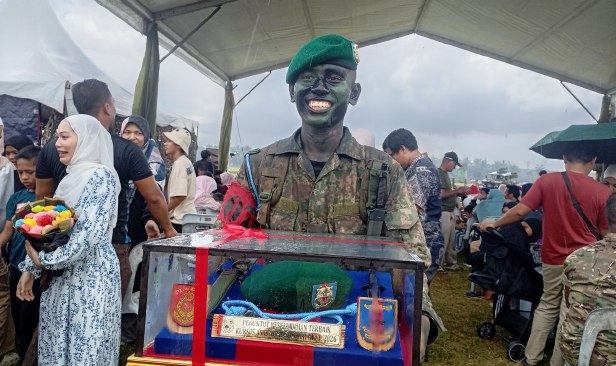 `Beret hijau ini buat ayah' - Komando Grup Gerak Khas