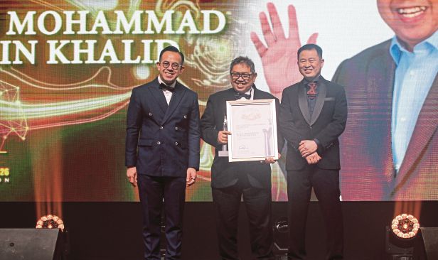 Kartunis Datuk Lat, Pengerusi Bernama terima Anugerah Pencapaian Sepanjang Hayat CHT 2026