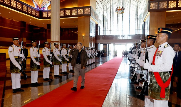 Presiden Timor-Leste Ramos-Horta tiba di Malaysia untuk lawatan khas