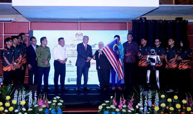 Isu letak jawatan menteri, Zahid akan jumpa Kor Ming