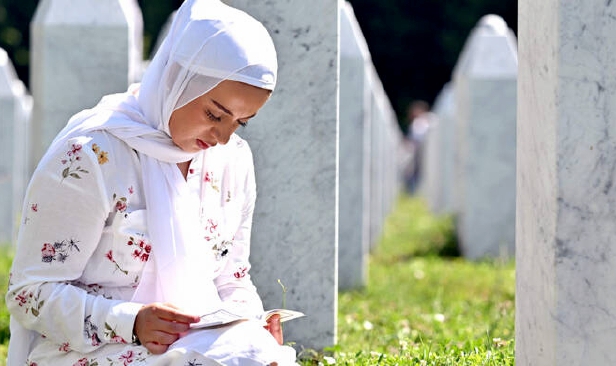 Kepala babi ditemui di tanah perkuburan Islam, majlis memperingati mangsa perang Bosnia dibatalkan