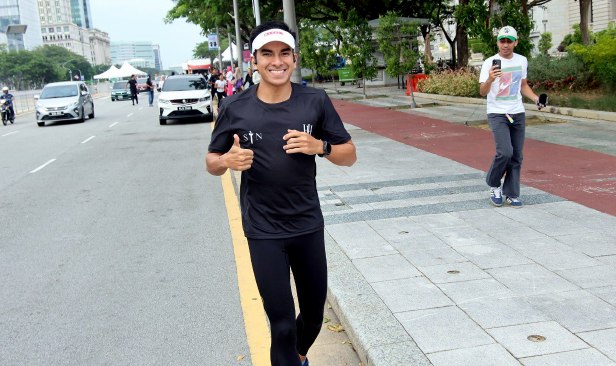 Syed Saddiq mula Larian Kesyukuran 170km, sasar kutip RM200,000 untuk Muar