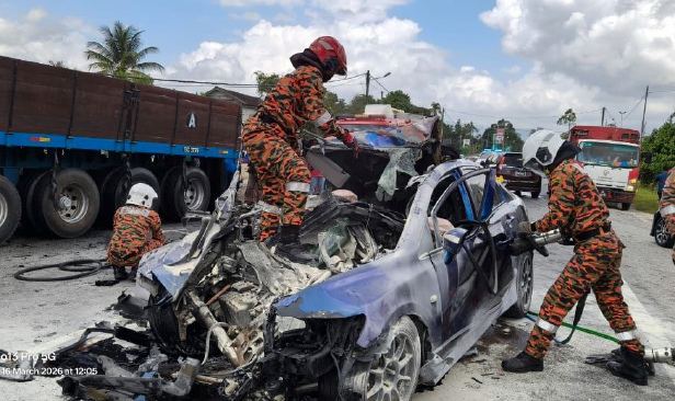 Hasrat dua anggota tentera pulang beraya tak kesampaian, maut nahas empat kenderaan
