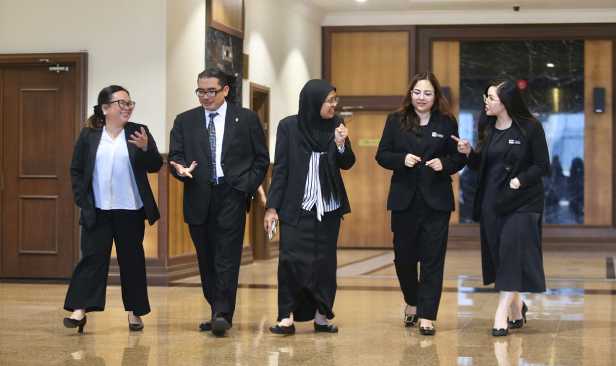 Rakaman perbualan telefon Zara Qairina dengan ibu dimainkan di mahkamah