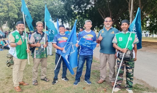 PRN Negeri Sembilan: Penyokong BN, PN bergaul mesra, tiada lagi saling balas ejekan
