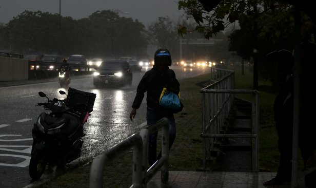 Amaran ribut petir, hujan lebat di 9 negeri hingga 1 pagi