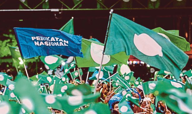 PAS licik intai ruang jadi 'abang besar' PN