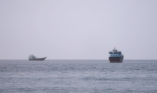 Iran beri amaran tiada kapal tangki boleh lalui Selat Hormuz tanpa kebenaran