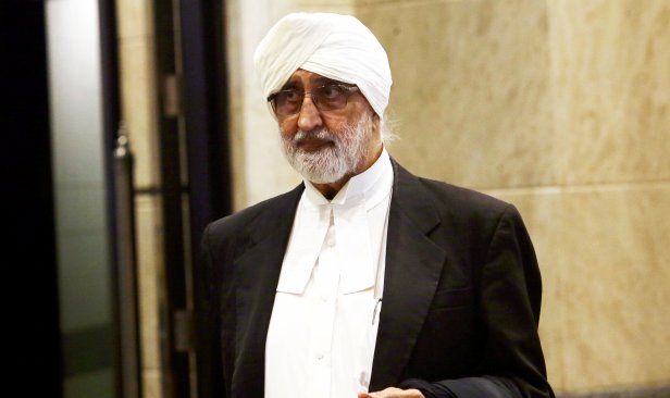 'Akberdin umpama adik saya sendiri' - Peguam Datuk Jagjit Singh menangis teresak-esak di Mahkamah Rayuan