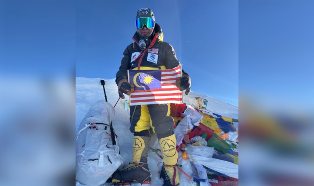 Mohd Khafiz rakyat Malaysia ke-30 sampai puncak Everest