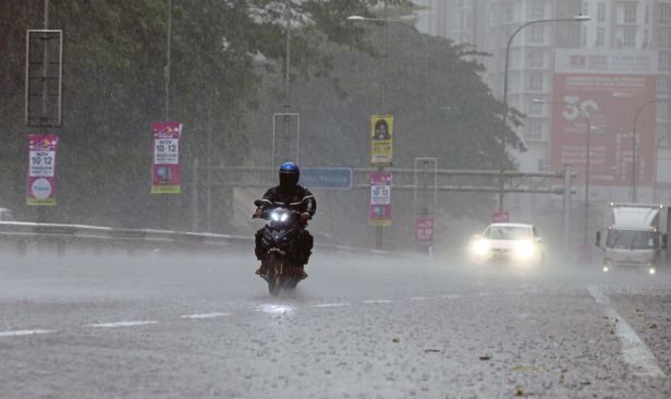 Ribut petir, hujan lebat di beberapa negeri hingga 5 petang ini
