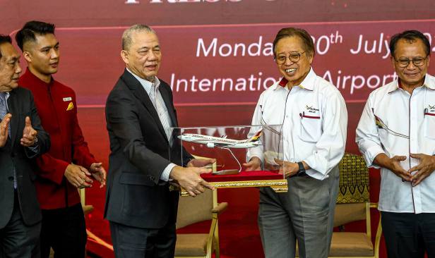 Penerbangan sulung AirBorneo buka lembaran baharu penerbangan Sarawak