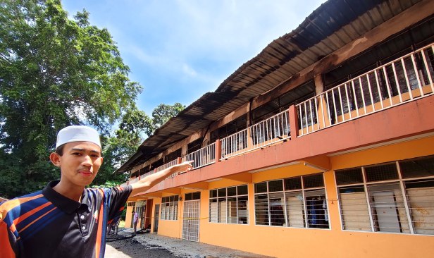 Jeritan pelajar lelaki selamatkan rakan asrama