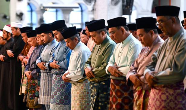 Sultan Mizan mahu Aidilfitri jadi jambatan perkukuh perpaduan