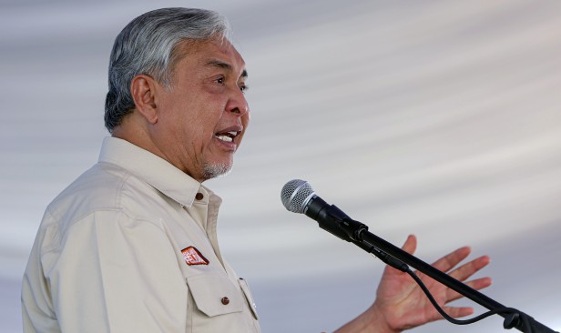 Dakwaan pertemuan BN, PN, GPS dan GRS, Ahmad Zahid jawab 'tak ada, tak tahu'