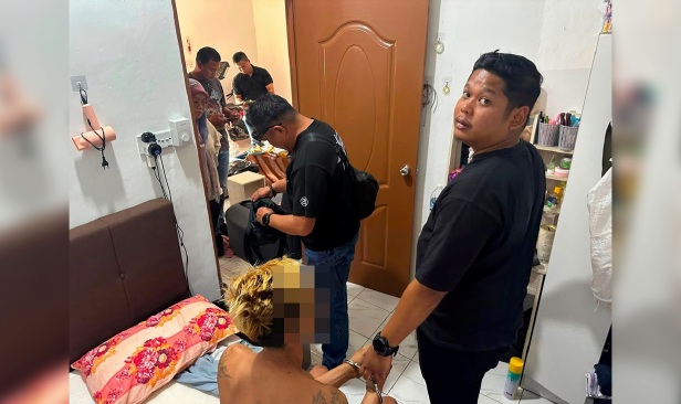 Suami isteri disyaki edar dadah ditahan, syabu dirampas