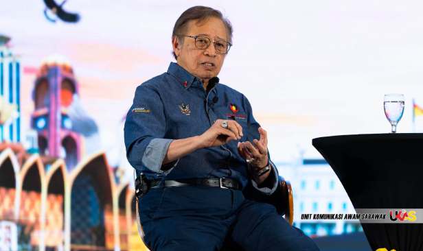 PETROS mula pengeluaran minyak darat pertama Sarawak selepas lebih 50 tahun - Abang Johari