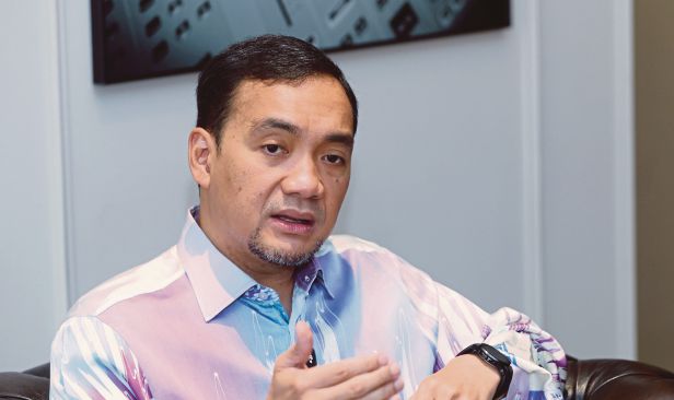 Mohon pertimbangan KKM beri perhatian segera isu kekurangan petugas kesihatan - Onn Hafiz