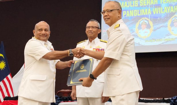 Jamaludin Sairi dilantik Panglima Wilayah Laut 2