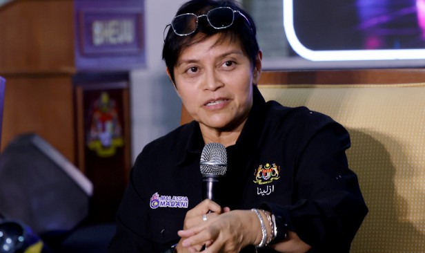 Parlimen akan bebas nilai calon Pendakwa Raya, boleh bahas, undi - Azalina