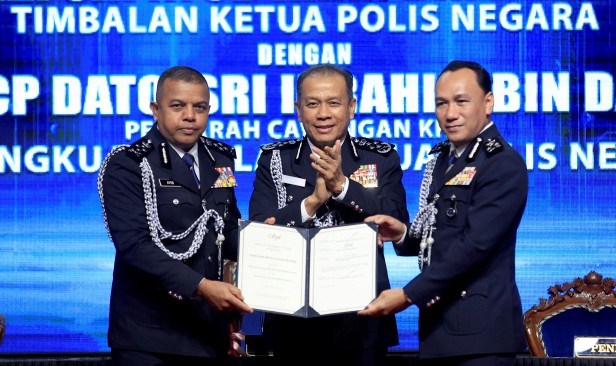 Ayob Khan akhiri perkhidmatan 35 tahun bersama PDRM, jawatannya kini dipangku Pengarah Cawangan Khas