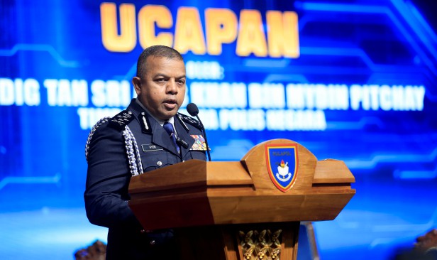 Ayob Khan cadang struktur gred jawatan tertinggi PDRM disusun semula