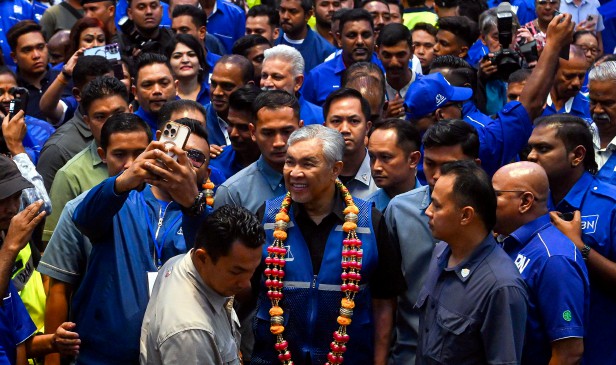 PRN NS: Zahid beri bayangan 2 wakil rakyat India akan dilantik isi jawatan EXCO jika BN menang