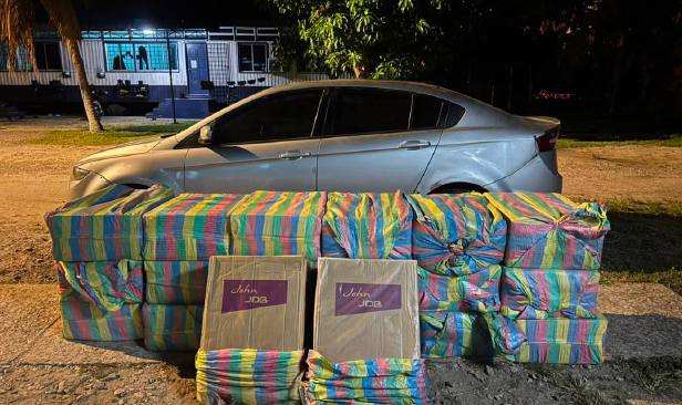 PGA rampas rokok seludup, kereta bernilai RM400,000 di Kampung Kok Bedullah