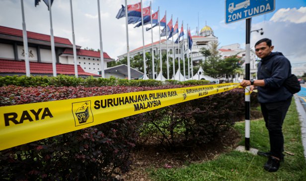 PRN Johor: Apa yang berlaku sebelum jam 11 pagi ini?