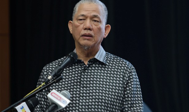 Wartawan main peranan penting perkukuh demokrasi, salur maklumat sahih - Fadillah
