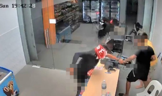 Polis buru suspek samun kedai serbaneka guna parang, tetak pekerja