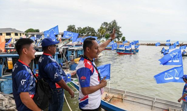 Nelayan Sungai Rengit mahu wakil rakyat selesaikan isu pemutihan lesen, naik taraf jeti