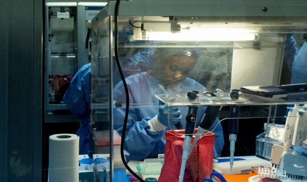 Pesakit ebola pertama di Perancis pulih