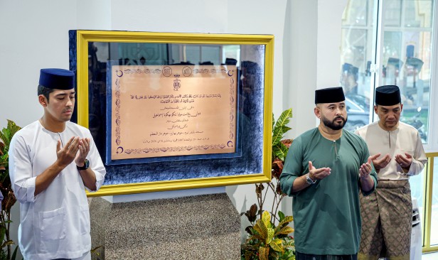 Pemangku Sultan Johor rasmi Masjid Bandar Tiram dibangunkan Waqaf An-Nur