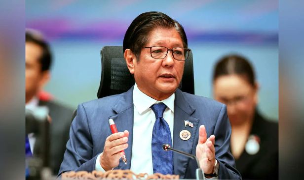 Presiden Marcos kembali ke rutin biasa di tengah-tengah spekulasi kesihatan