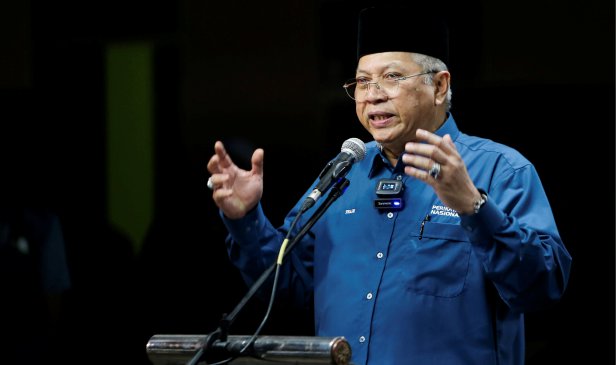 Tanding guna logo sendiri: BERSATU secara sukarela pilih 'mufarakah' daripada PN - Annuar Musa