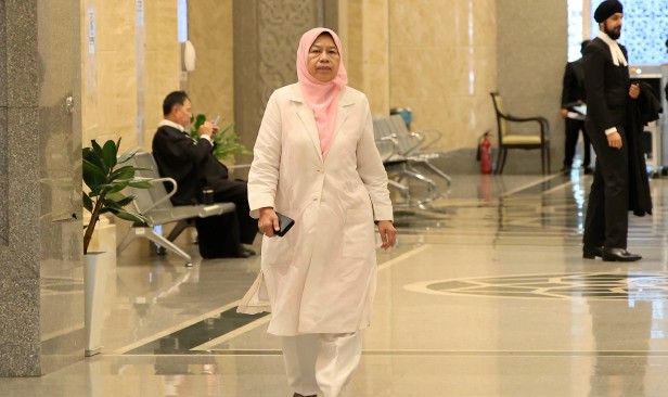 Mahkamah tolak permohonan Zuraida semak permohonan PKR cabar keputusan kurang saman RM10 juta kepada RM100,000