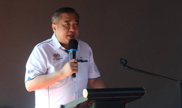 "Itu cakap-cakap jahat... saya tak penuhi syarat jadi MB" - Loke