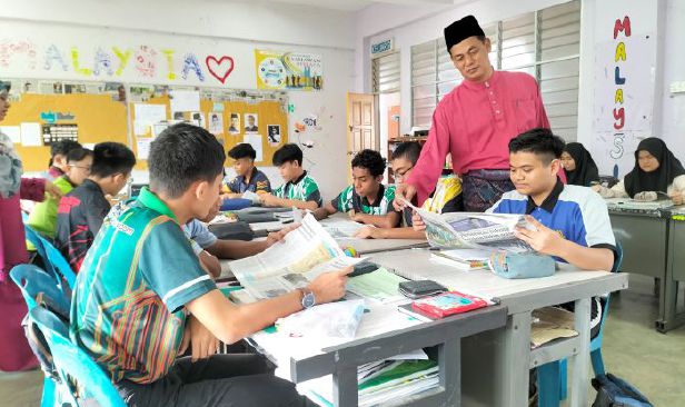 Perkukuh silibus buku teks seiring kemajuan teknologi AI