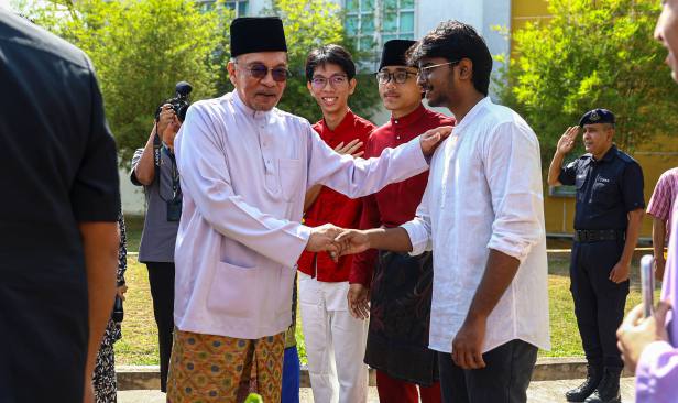 Pendidik, pelajar digesa sedia terima perubahan