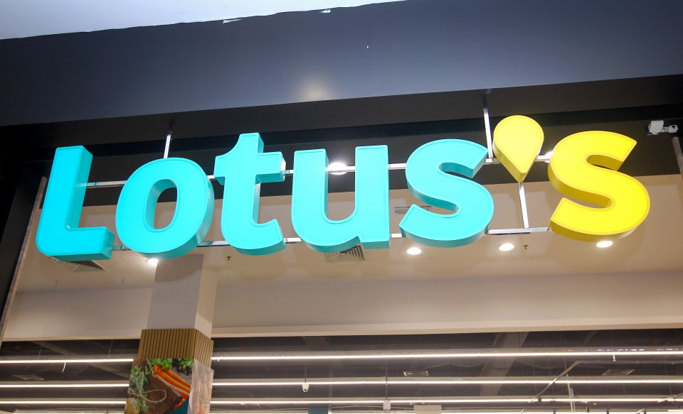 Wanita hamil dituduh mencuri: Lotus's mohon maaf, ambil tindakan tatatertib