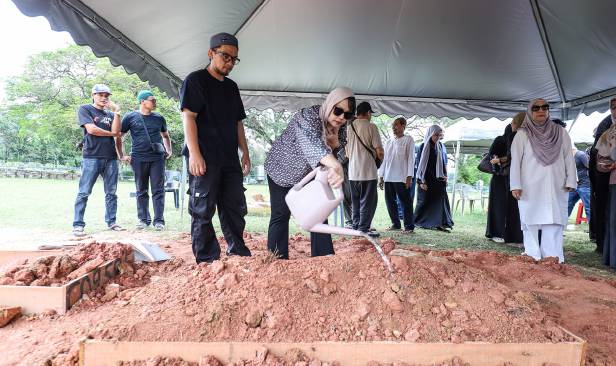 Jenazah Ridani selamat dikebumikan di Bukit Kiara
