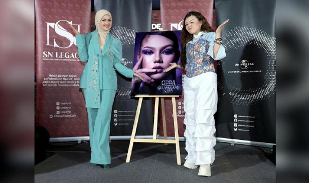 Shiera sebak tengok Odda kini artis naungan Siti