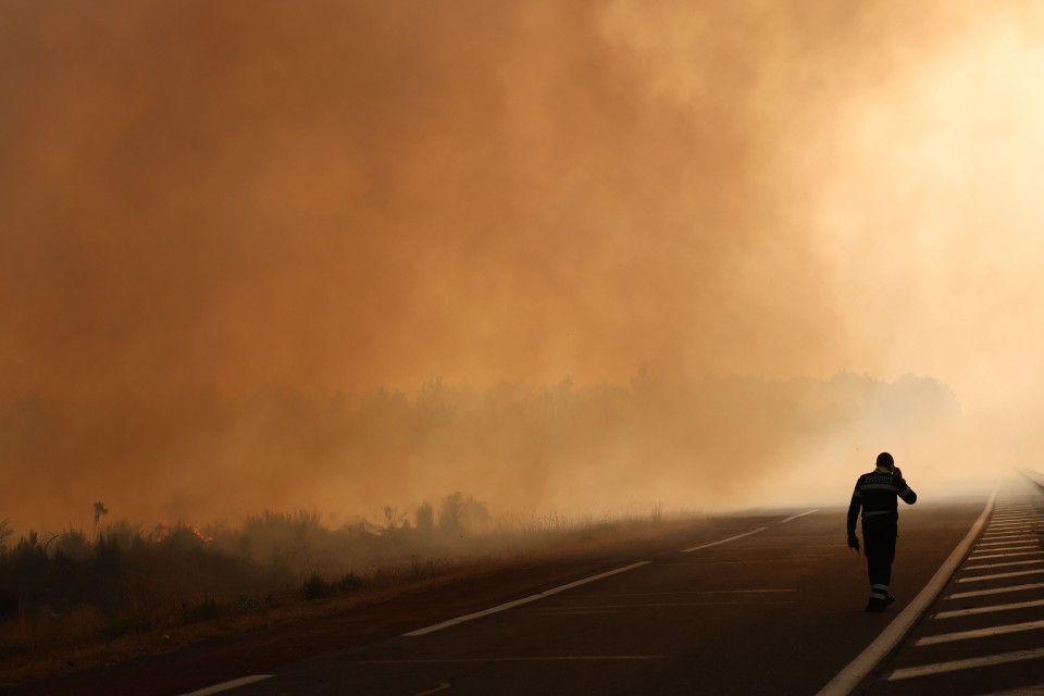 TOPSHOT-FRANCE-ENVIRONMENT-CLIMATE-WEATHER-WILDFIRE