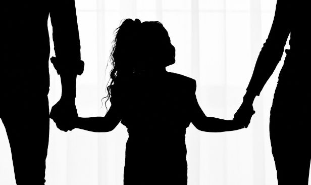 Hak anak kekal berhubung dengan ibu bapa selepas cerai