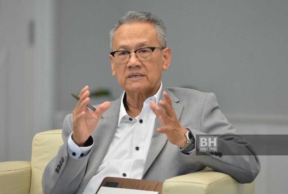 Menulis tanpa formula, dunia kreatif Anwar Ridhwan